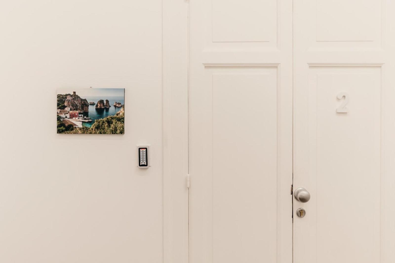 Sofia'S Central Apartment パレルモ エクステリア 写真